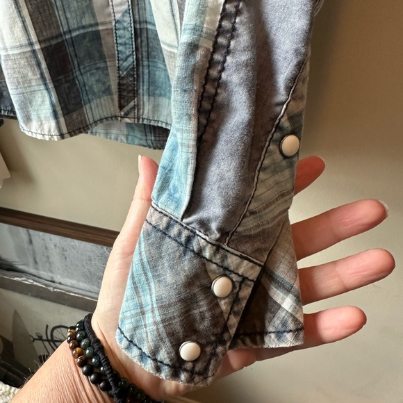 BKE Shirt - Picture 3 of 7